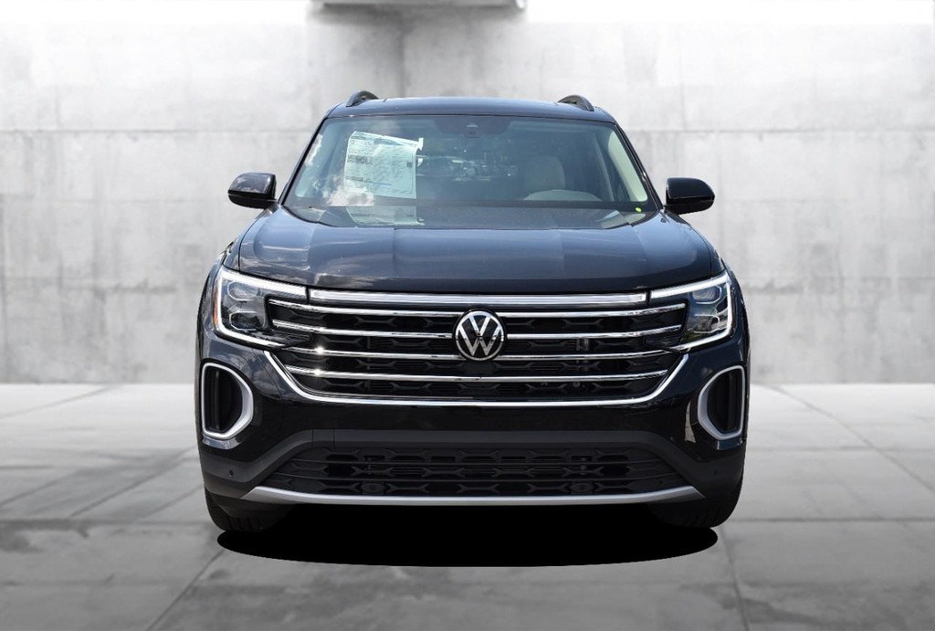 Volkswagen Atlas Vehicle Full-screen Gallery Image 4
