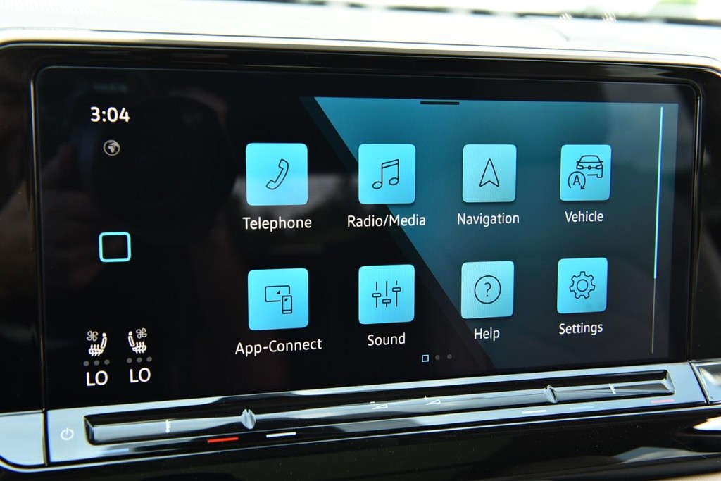 Volkswagen Atlas Vehicle Full-screen Gallery Image 14