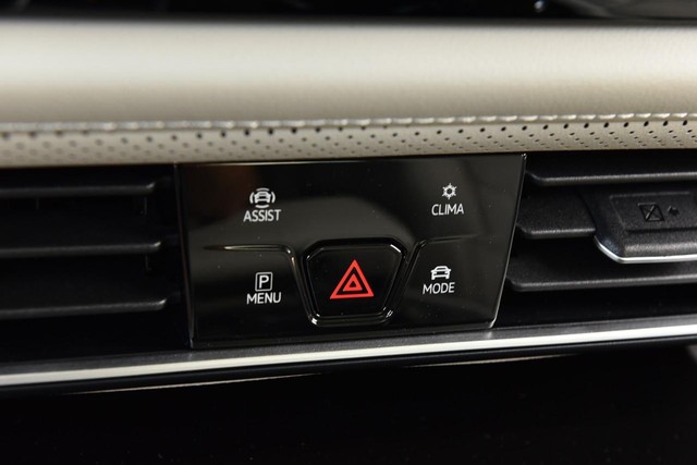 Volkswagen Atlas Vehicle Image 15