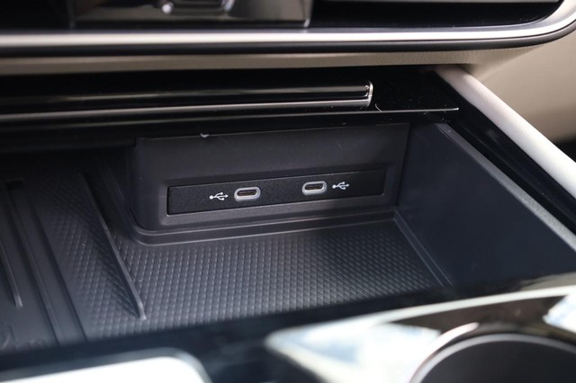 Volkswagen Atlas Vehicle Image 16