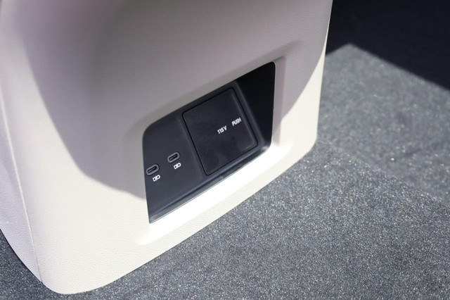 Volkswagen Atlas Vehicle Image 25
