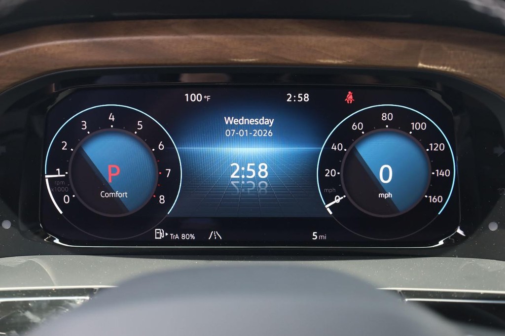 Volkswagen Atlas Vehicle Full-screen Gallery Image 12