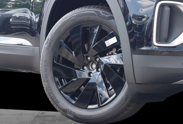 Volkswagen Atlas Vehicle Image 03