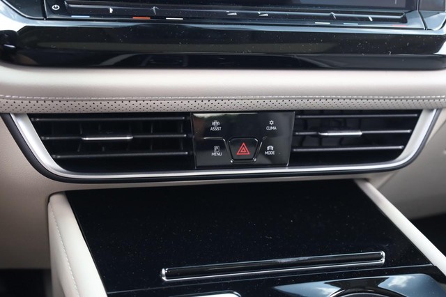 Volkswagen Atlas Vehicle Image 15
