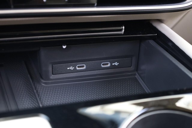 Volkswagen Atlas Vehicle Image 16