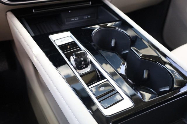 Volkswagen Atlas Vehicle Image 17