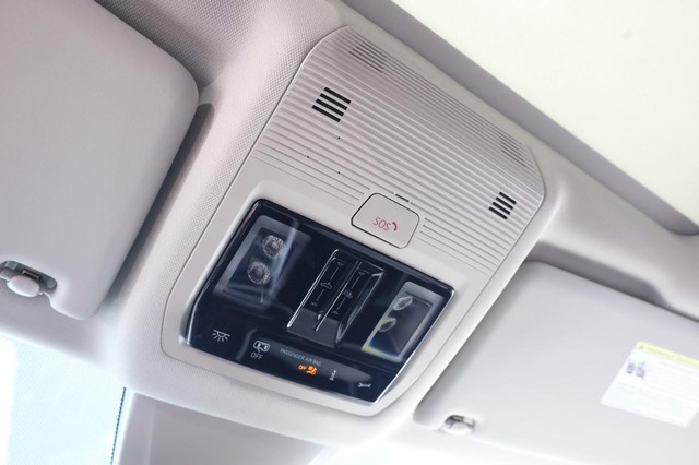 Volkswagen Atlas Vehicle Image 18