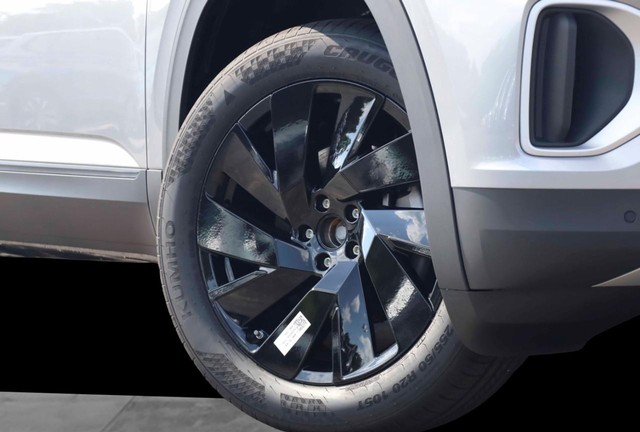 Volkswagen Atlas Vehicle Image 03