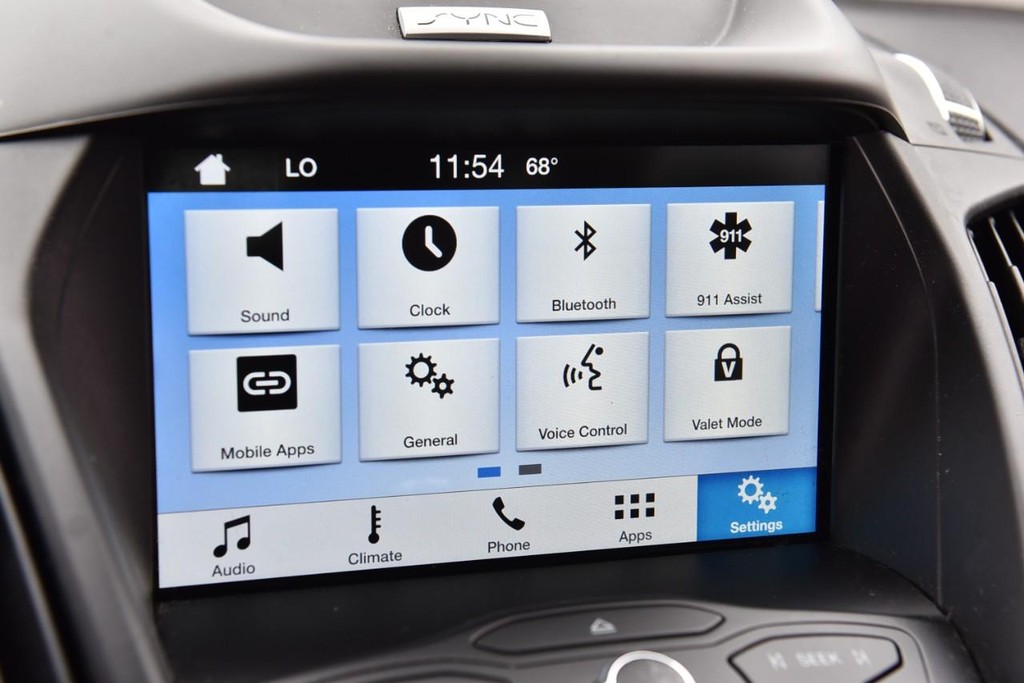 Ford Escape Vehicle Full-screen Gallery Image 13