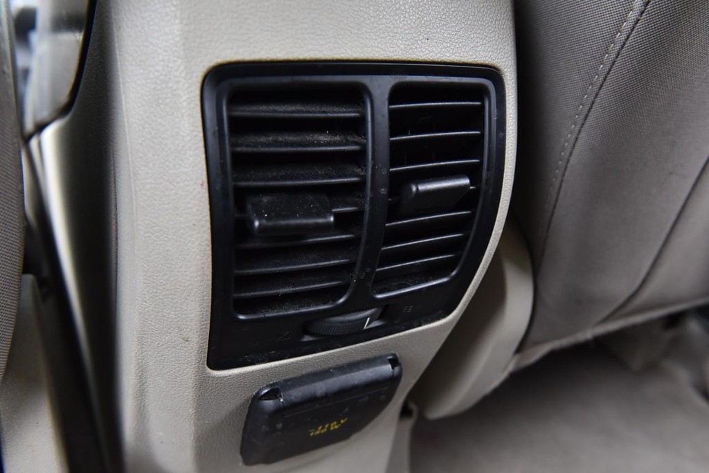 Ford Escape Vehicle Full-screen Gallery Image 19