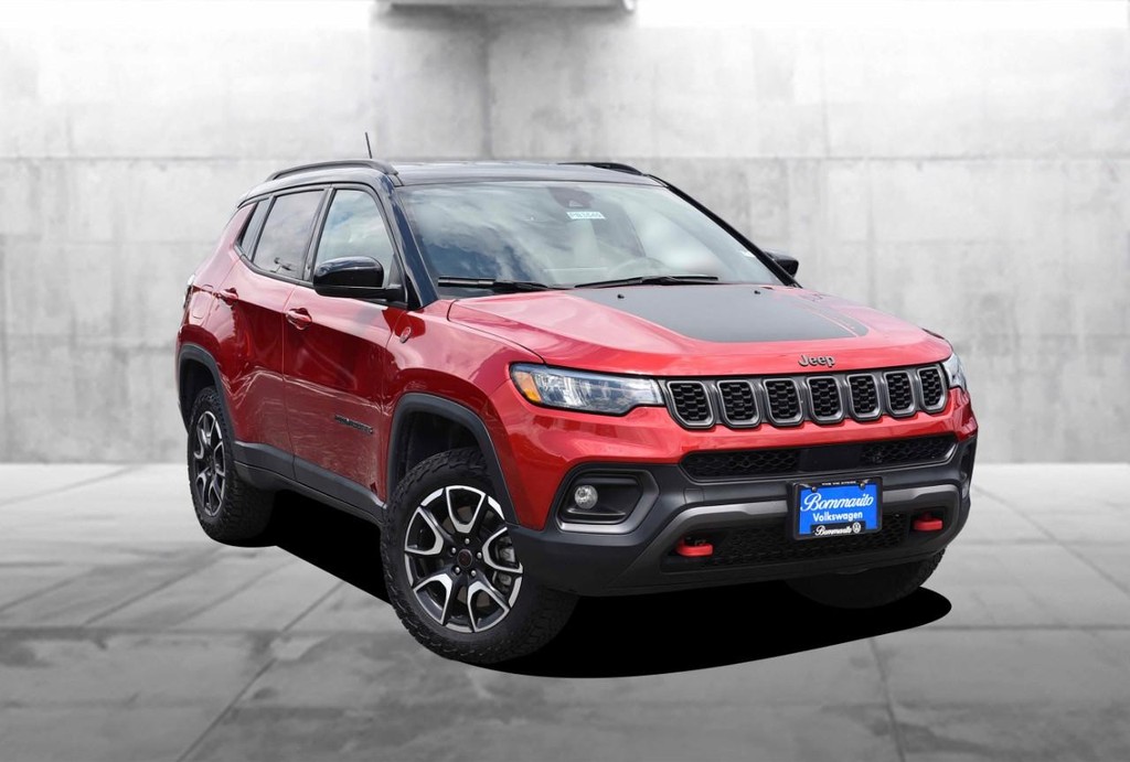 Jeep Compass Vehicle Full-screen Gallery Image 2