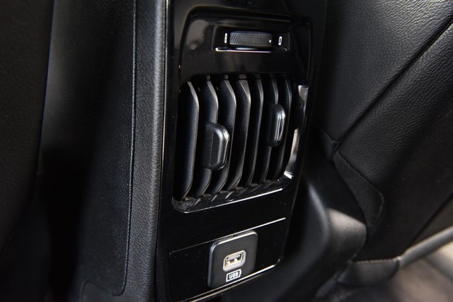 Jeep Compass Vehicle Image 23