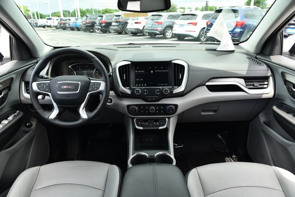 GMC Terrain Vehicle Full-screen Gallery Image 7