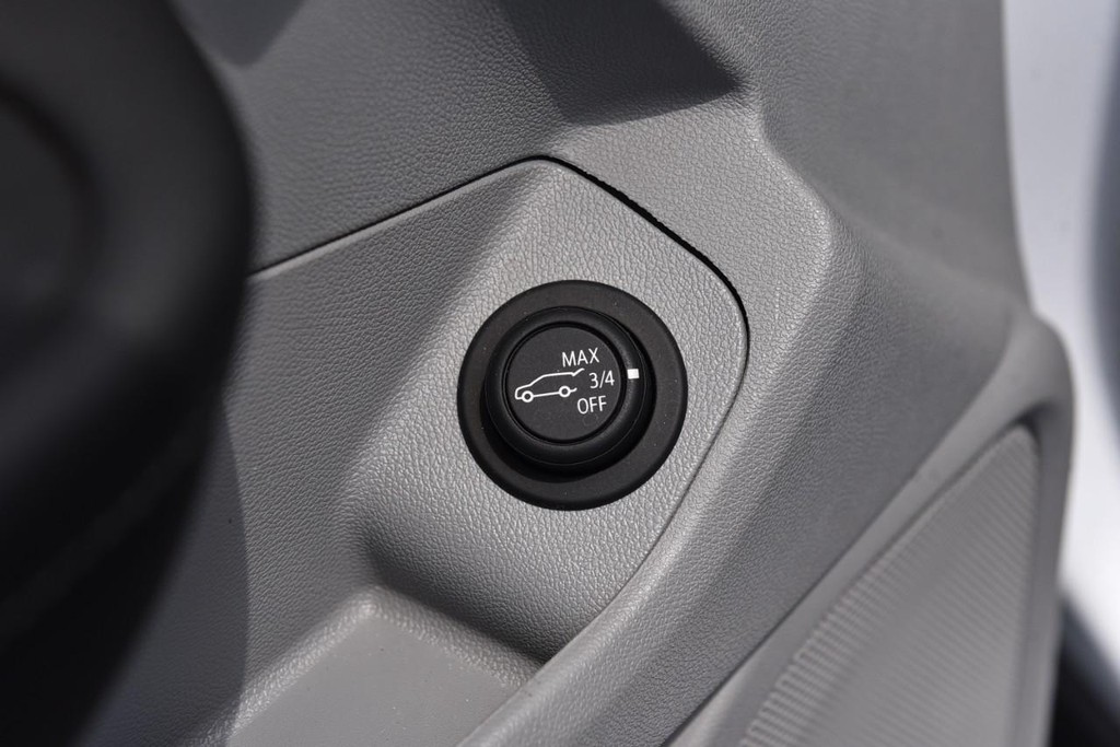 GMC Terrain Vehicle Full-screen Gallery Image 9