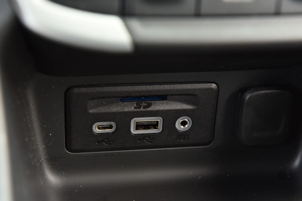 GMC Terrain Vehicle Full-screen Gallery Image 21