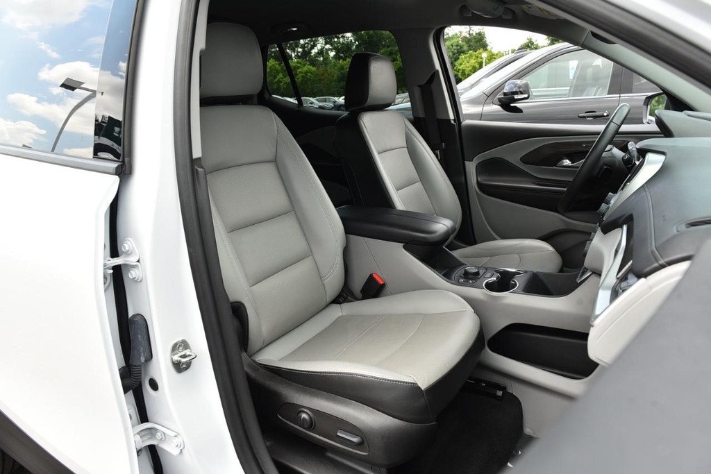 GMC Terrain Vehicle Full-screen Gallery Image 26