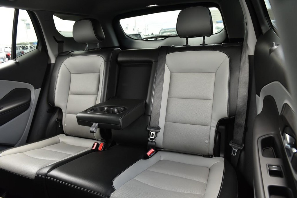 GMC Terrain Vehicle Full-screen Gallery Image 27