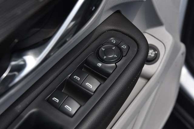 GMC Terrain Vehicle Image 08