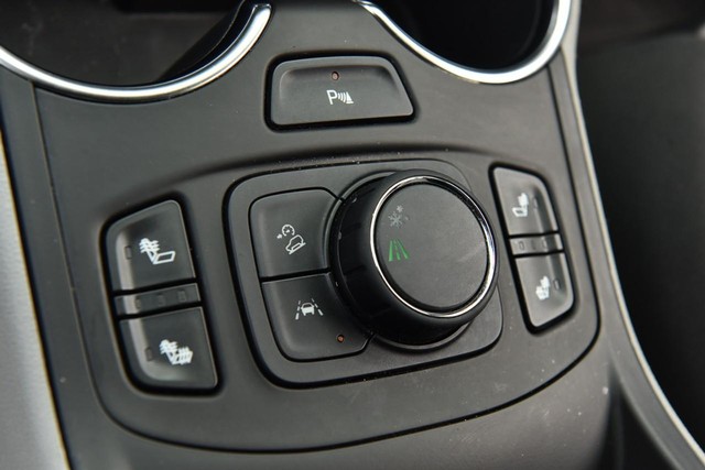 GMC Terrain Vehicle Image 22