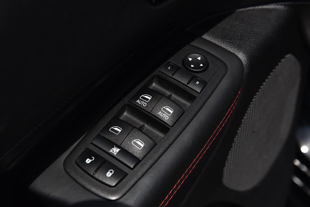 Dodge Durango Vehicle Full-screen Gallery Image 8