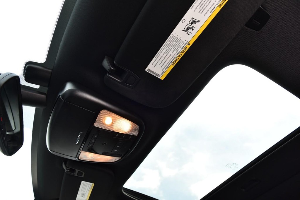 Dodge Durango Vehicle Full-screen Gallery Image 23