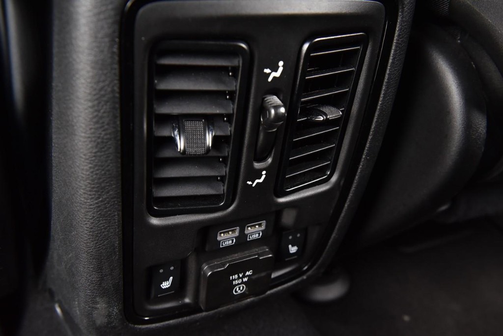 Dodge Durango Vehicle Full-screen Gallery Image 25