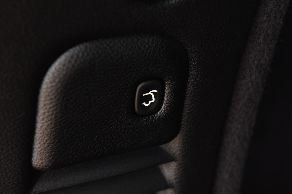 Dodge Durango Vehicle Full-screen Gallery Image 28