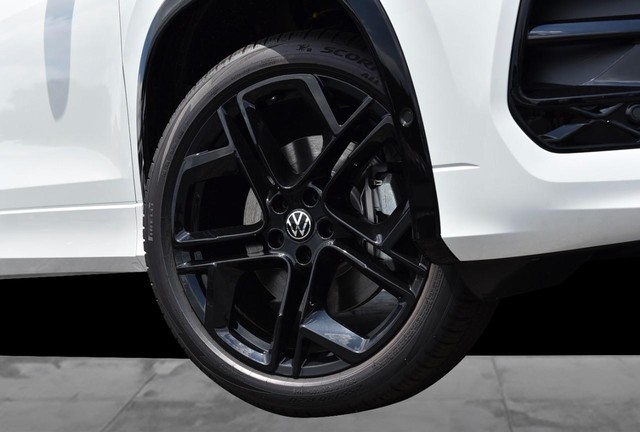 Volkswagen Tiguan Vehicle Image 03