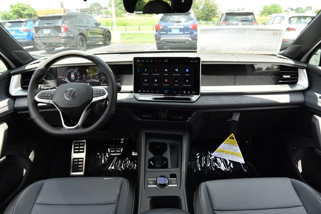 Volkswagen Tiguan Vehicle Image 07