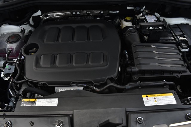 Volkswagen Tiguan Vehicle Image 27