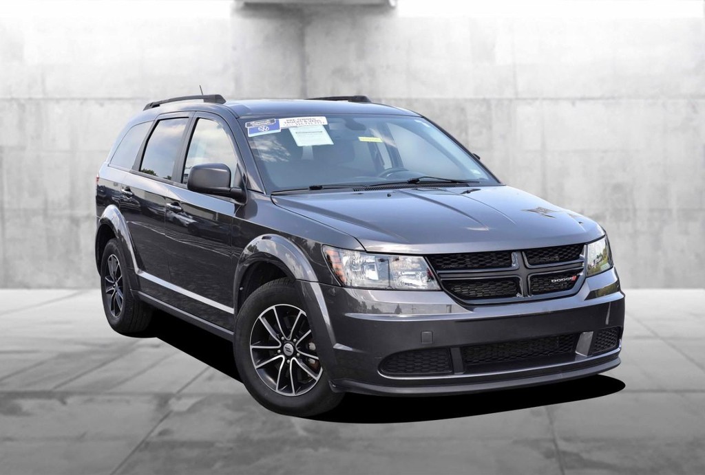 Dodge Journey Vehicle Full-screen Gallery Image 2