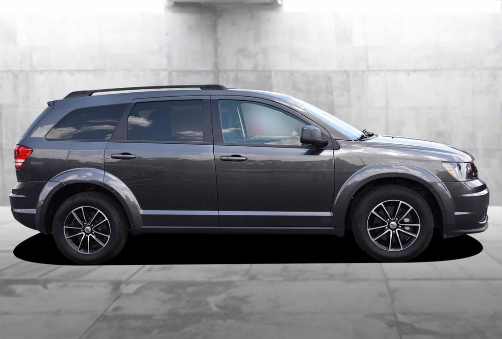 Dodge Journey Vehicle Full-screen Gallery Image 5
