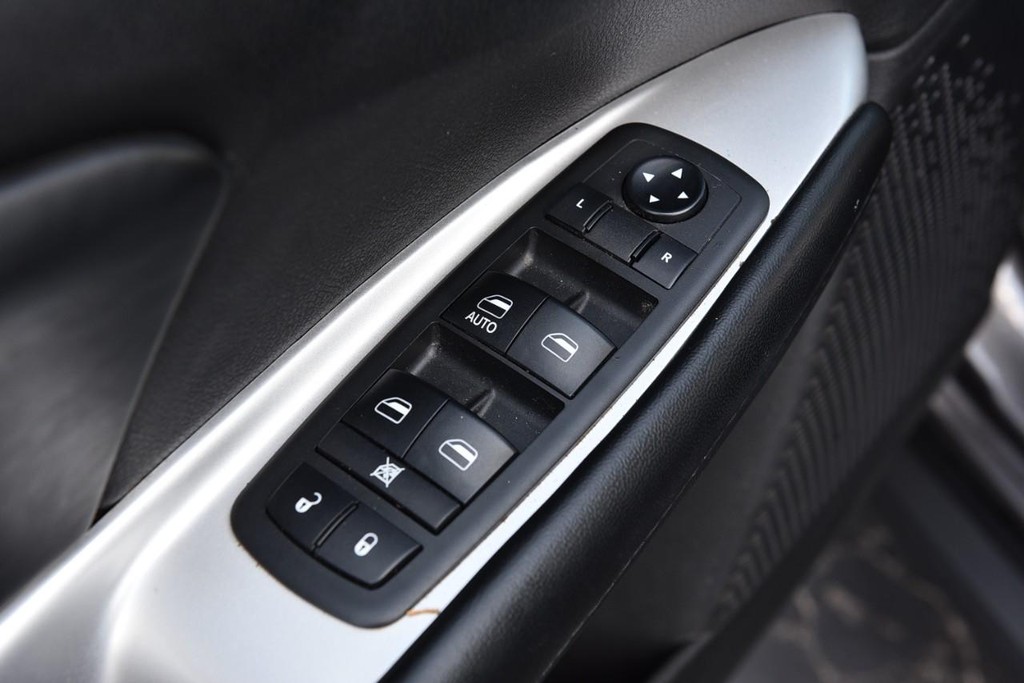 Dodge Journey Vehicle Full-screen Gallery Image 8