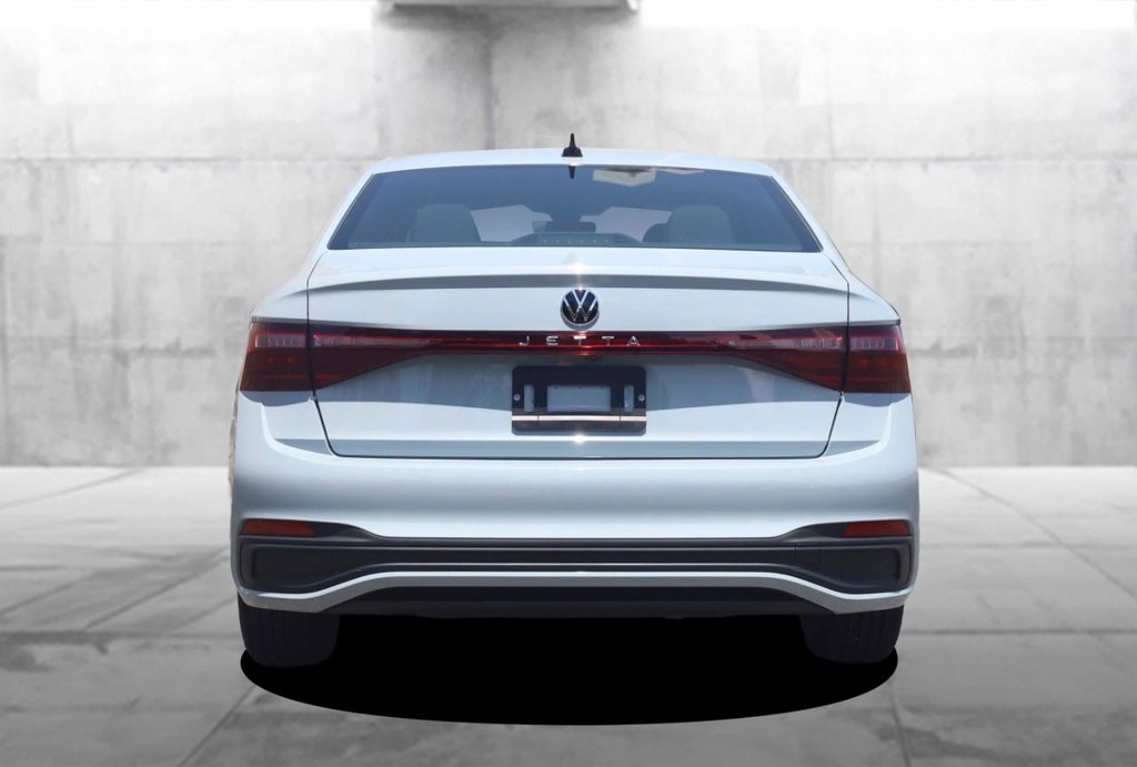 Volkswagen Jetta Vehicle Full-screen Gallery Image 6