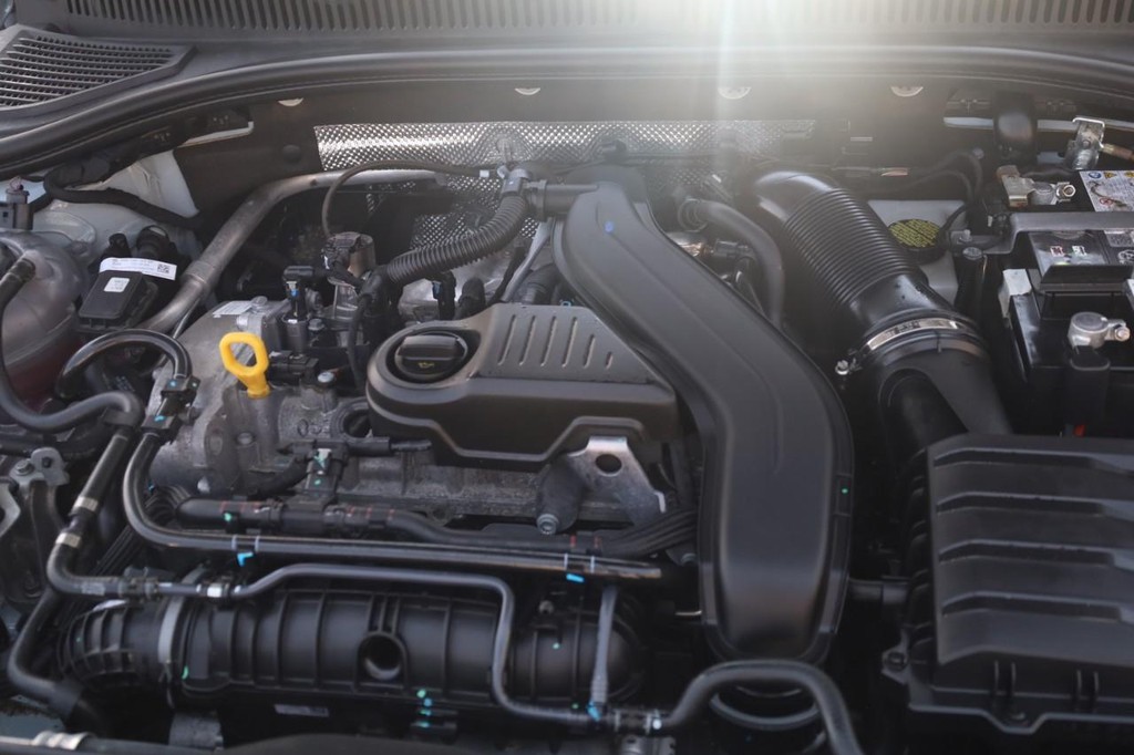 Volkswagen Jetta Vehicle Full-screen Gallery Image 20