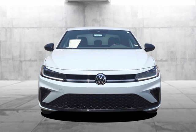 Volkswagen Jetta Vehicle Image 04