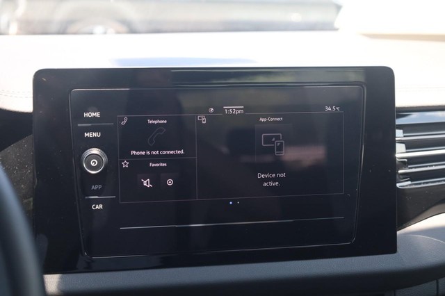 Volkswagen Jetta Vehicle Image 11