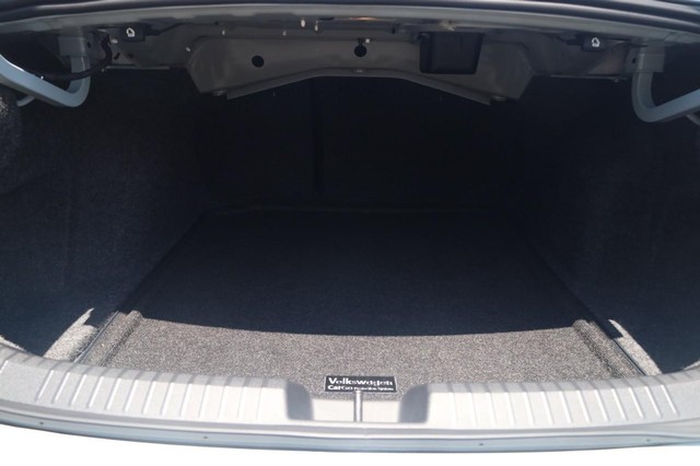 Volkswagen Jetta Vehicle Image 19
