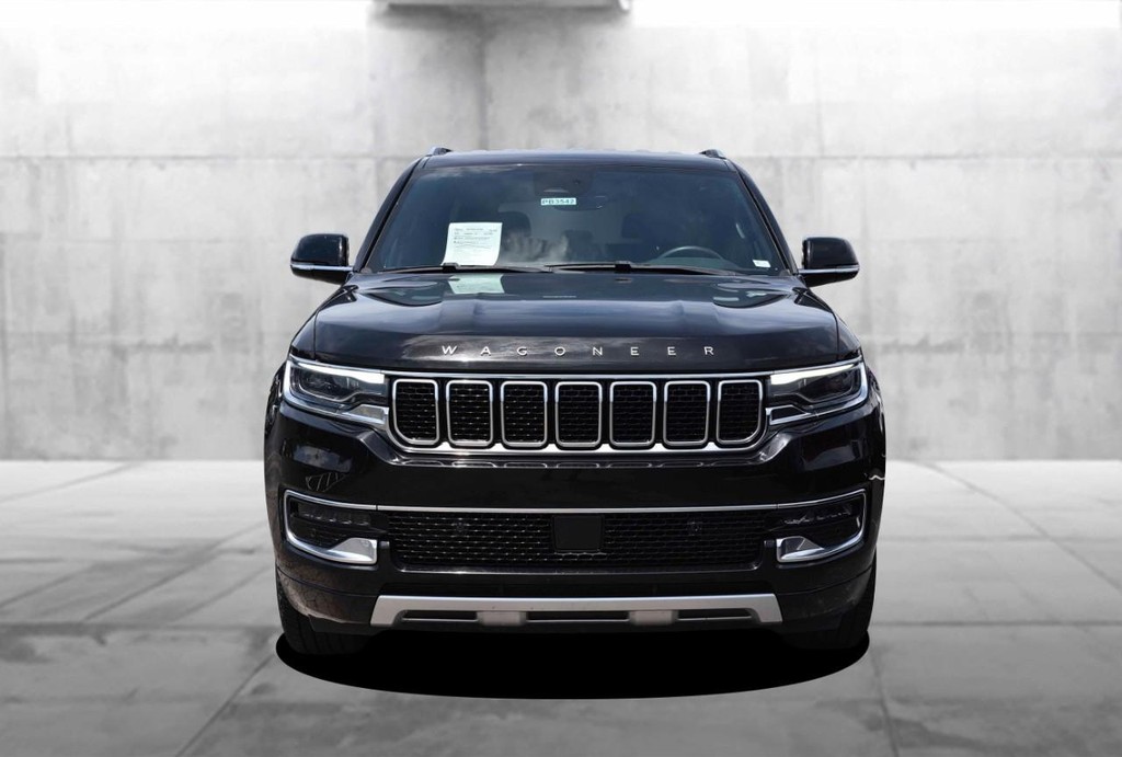 Jeep Wagoneer L Vehicle Full-screen Gallery Image 4