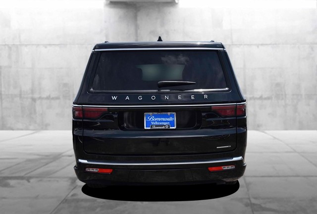 Jeep Wagoneer L Vehicle Image 06