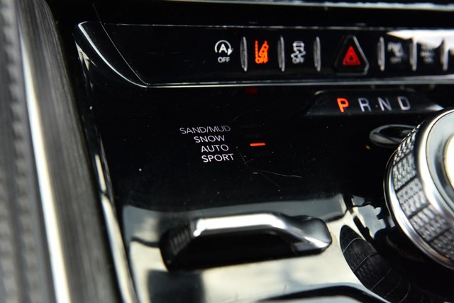 Jeep Wagoneer L Vehicle Image 20