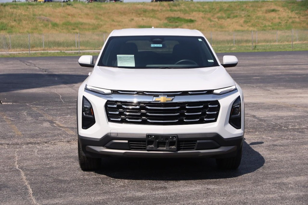 Chevrolet Equinox Vehicle Full-screen Gallery Image 4