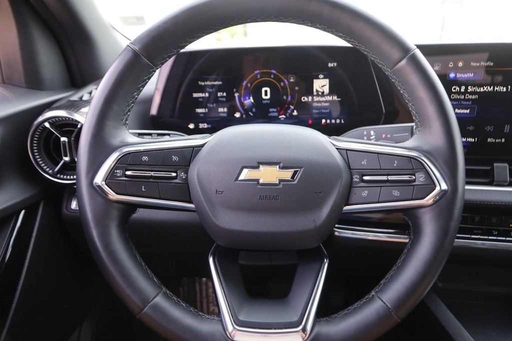 Chevrolet Equinox Vehicle Full-screen Gallery Image 10