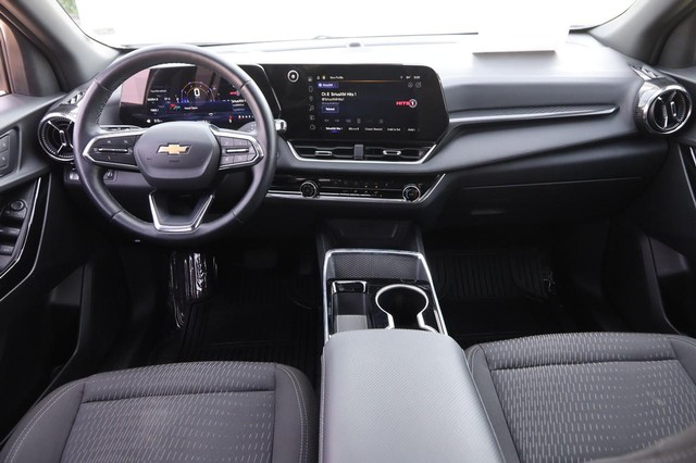 Chevrolet Equinox Vehicle Image 18