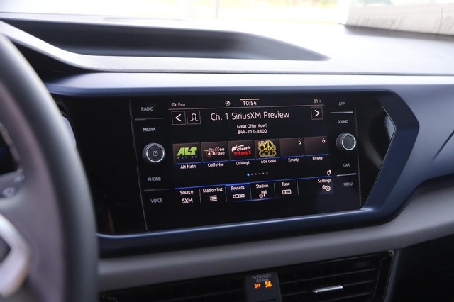 Volkswagen Taos Vehicle Image 14