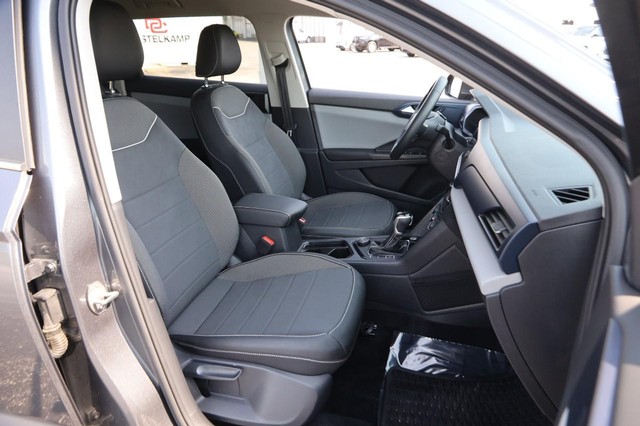 Volkswagen Taos Vehicle Image 24