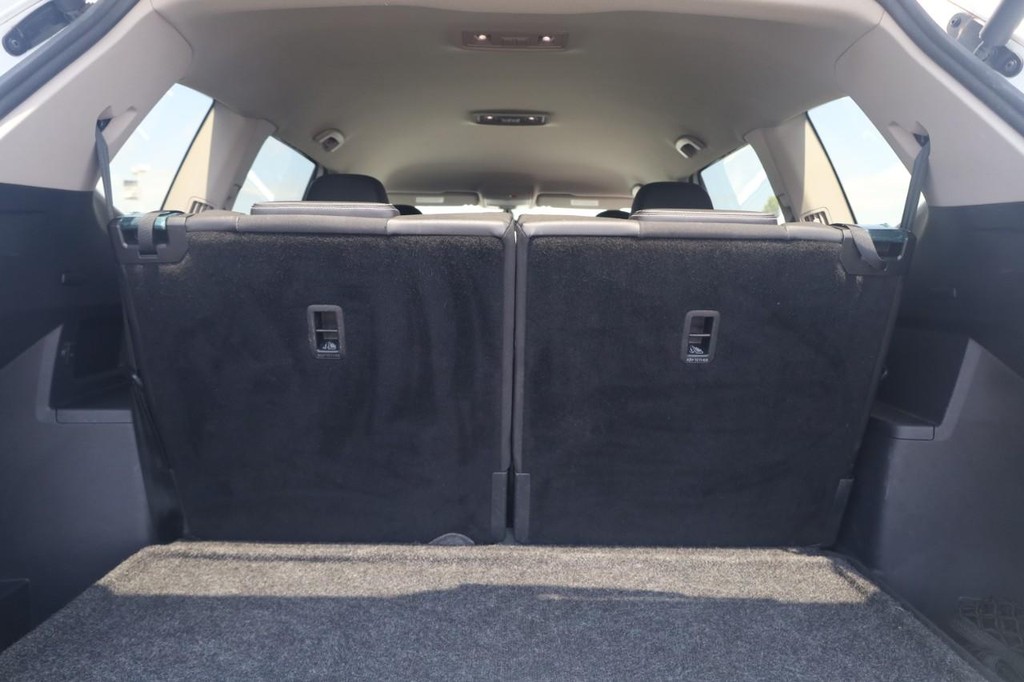 Volkswagen Atlas Vehicle Full-screen Gallery Image 25