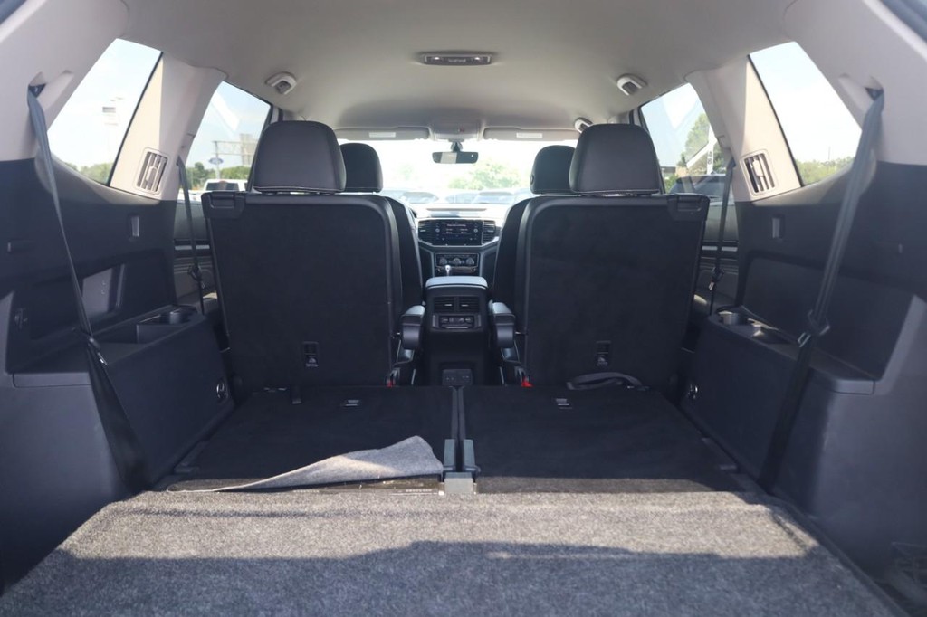 Volkswagen Atlas Vehicle Full-screen Gallery Image 26