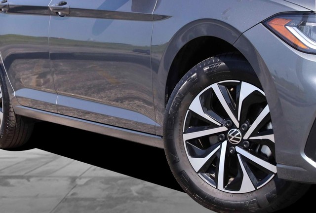 Volkswagen Jetta Vehicle Image 03