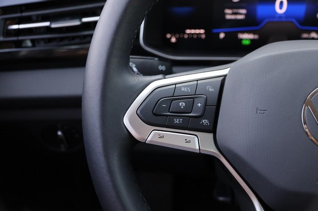 Volkswagen Jetta Vehicle Image 11